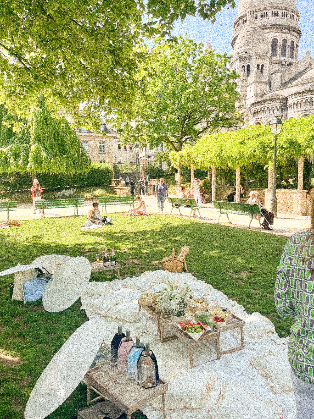 Picnic Paris montmartre sacre coeur