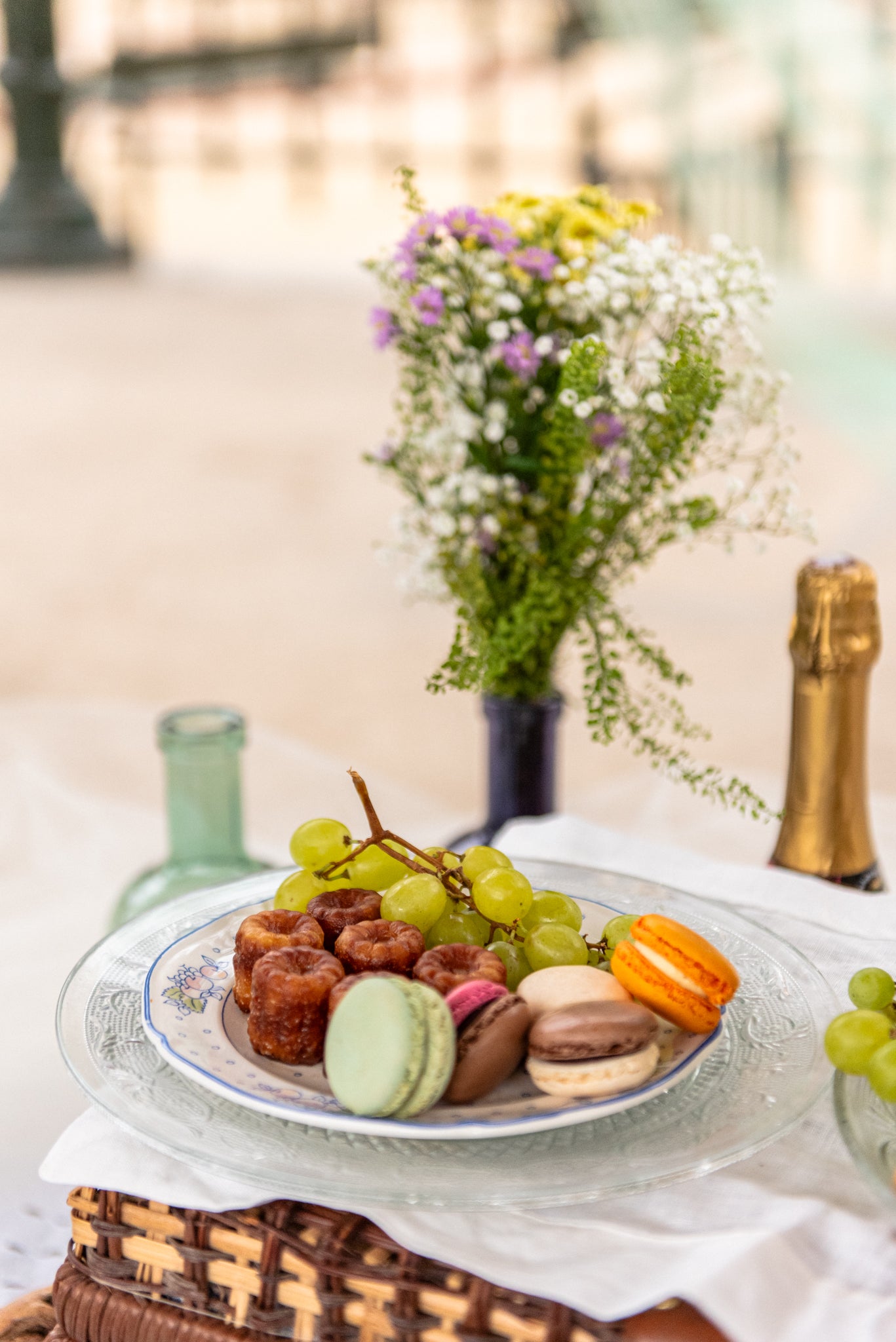 Picnic in Paris